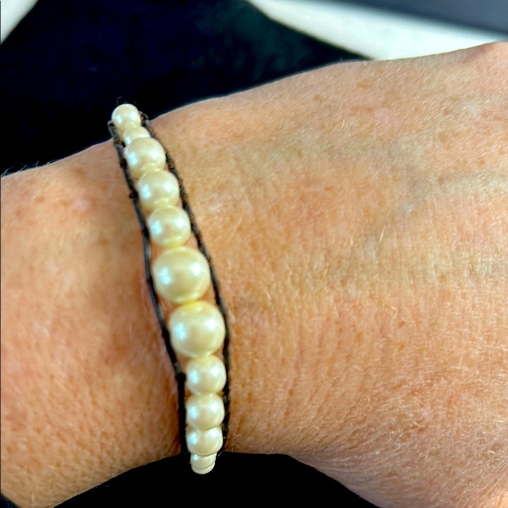 Elegant Pearl Bracelet